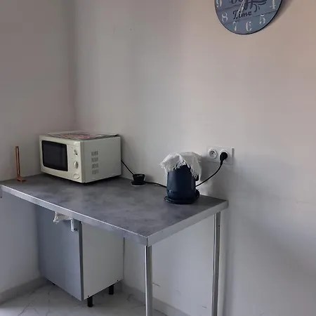 Family Friendly Cozy نيس